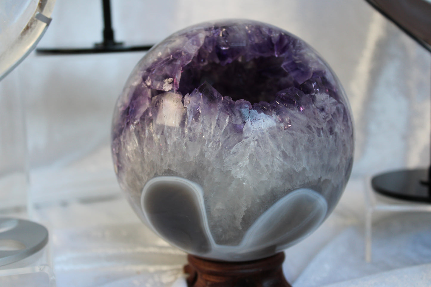 XL Amethyst in Achat Kugel