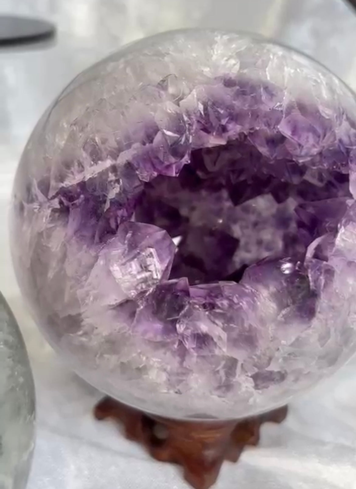 XL Amethyst in Achat Kugel
